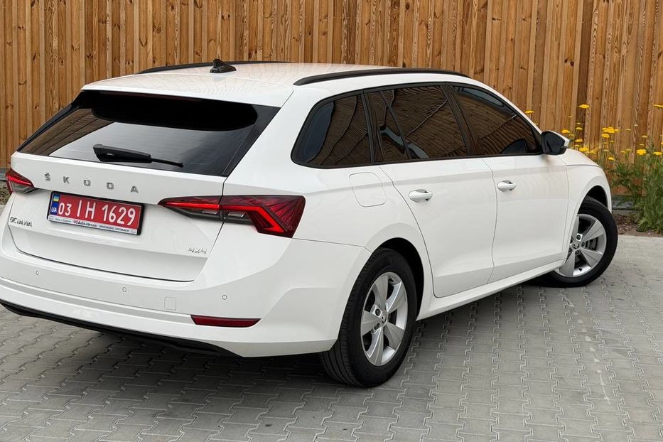Продам Skoda Octavia A8 4X4 LED НЕ МАЛЬОВАНА 2022 года в Львове