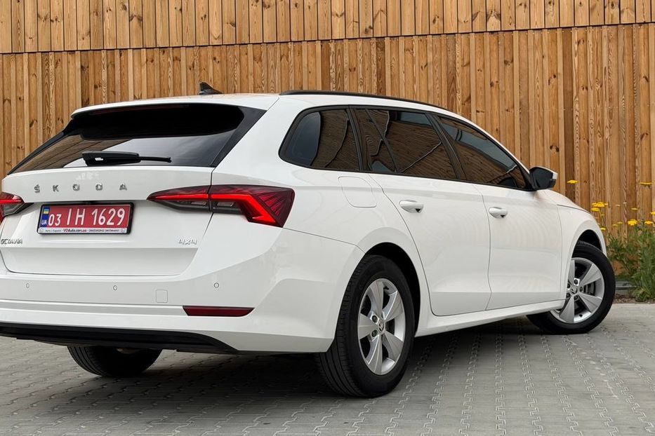 Продам Skoda Octavia A8 4X4 LED НЕ МАЛЬОВАНА 2022 года в Львове