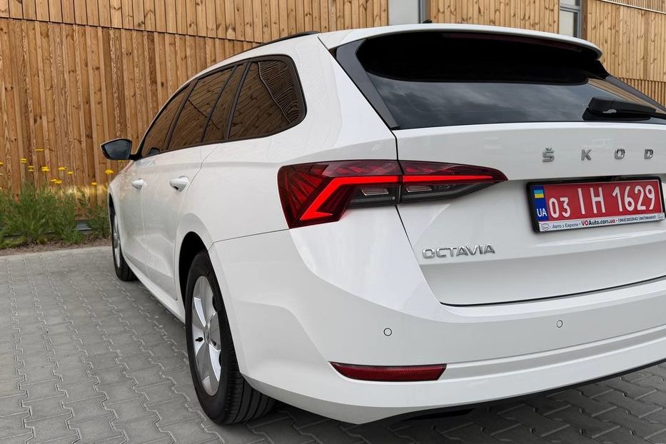 Продам Skoda Octavia A8 4X4 LED НЕ МАЛЬОВАНА 2022 года в Львове