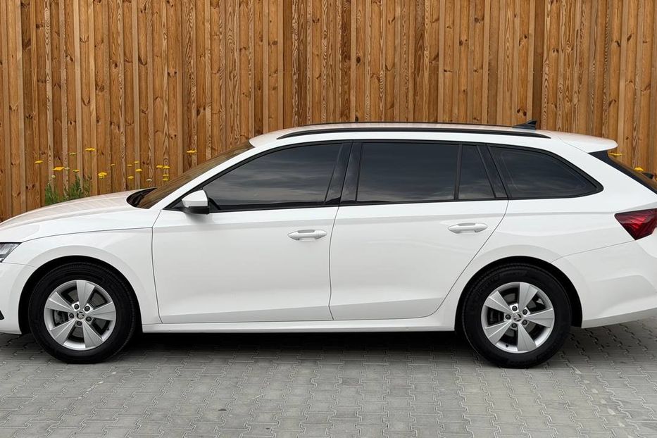 Продам Skoda Octavia A8 4X4 LED НЕ МАЛЬОВАНА 2022 года в Львове