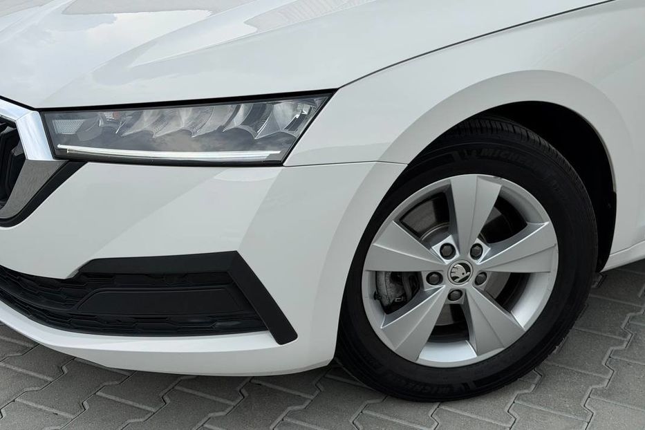 Продам Skoda Octavia A8 4X4 LED НЕ МАЛЬОВАНА 2022 года в Львове