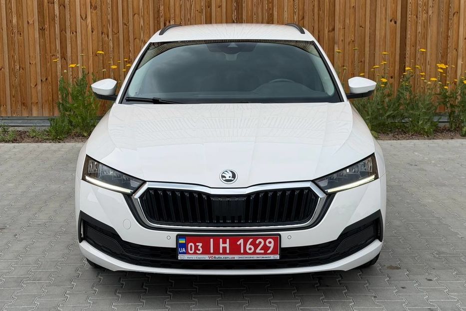 Продам Skoda Octavia A8 4X4 LED НЕ МАЛЬОВАНА 2022 года в Львове