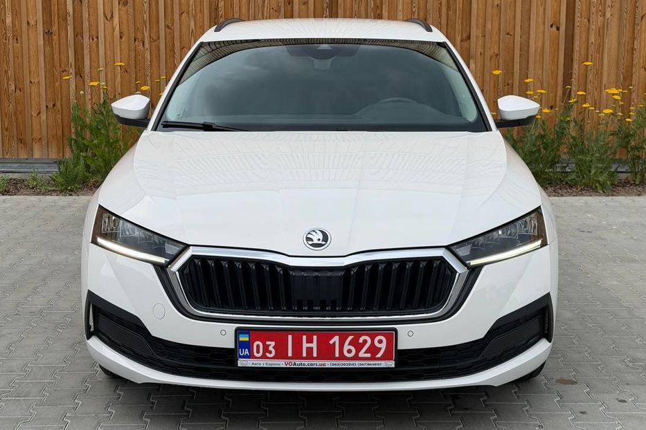 Продам Skoda Octavia A8 4X4 LED НЕ МАЛЬОВАНА 2022 года в Львове