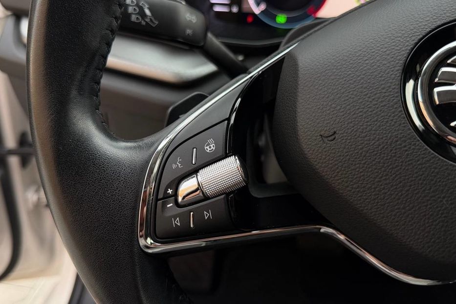Продам Skoda Octavia A8 4X4 LED НЕ МАЛЬОВАНА 2022 года в Львове