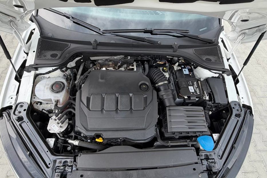 Продам Skoda Octavia A8 4X4 LED НЕ МАЛЬОВАНА 2022 года в Львове