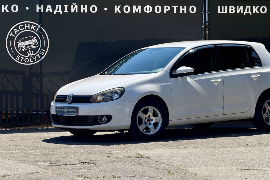 Продам Volkswagen Golf  VI 1.6 DSG (102 к.с.) 2010 года в Киеве
