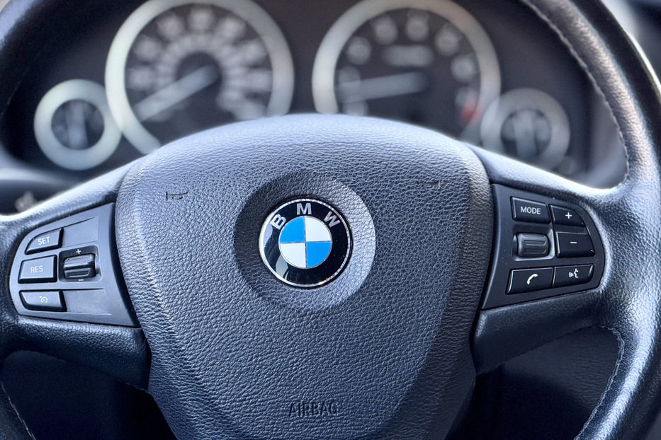 Продам BMW X3 28i AT (258 к.с.) xDrive 2012 года в Киеве