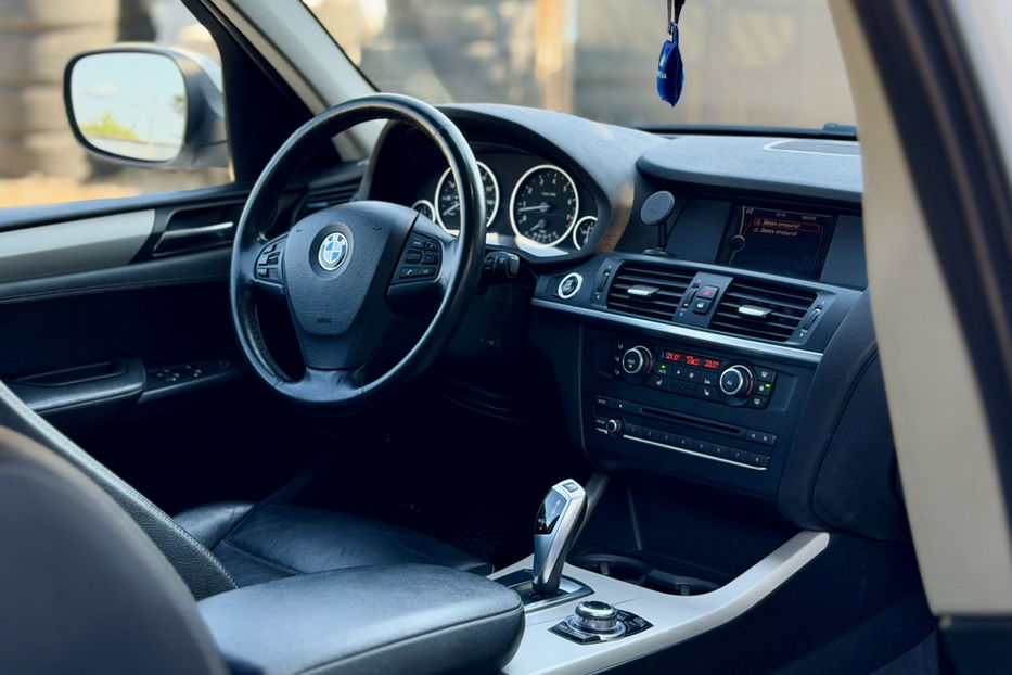 Продам BMW X3 28i AT (258 к.с.) xDrive 2012 года в Киеве