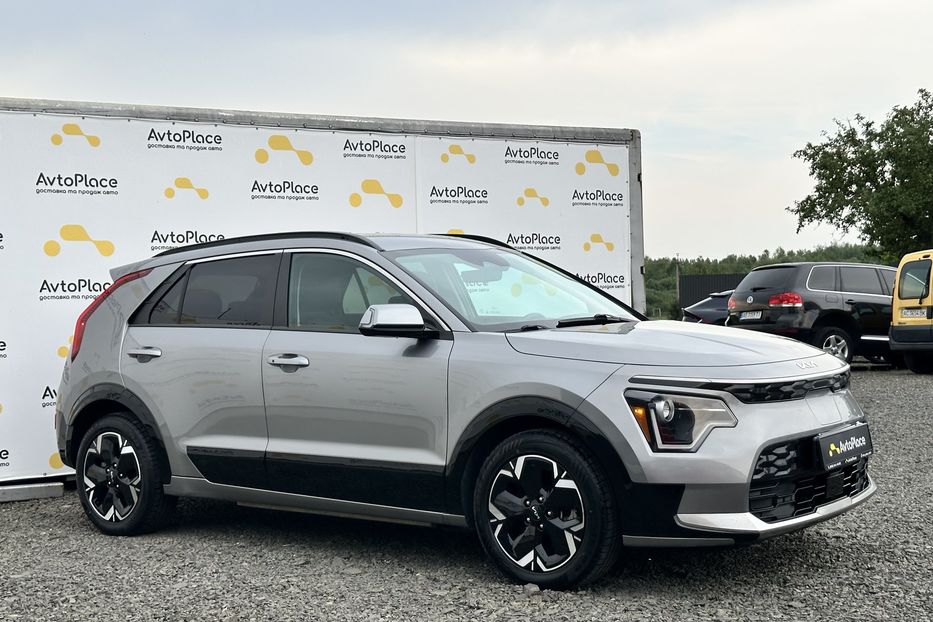Продам Kia Niro 2023 года в Луцке