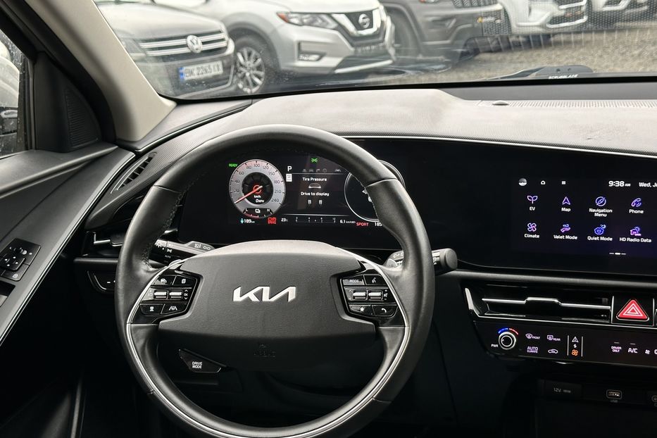 Продам Kia Niro 2023 года в Луцке