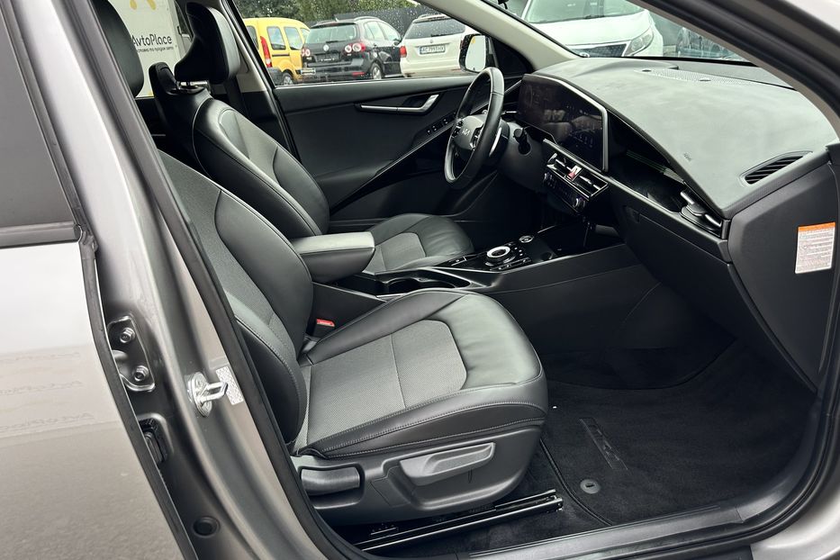 Продам Kia Niro 2023 года в Луцке