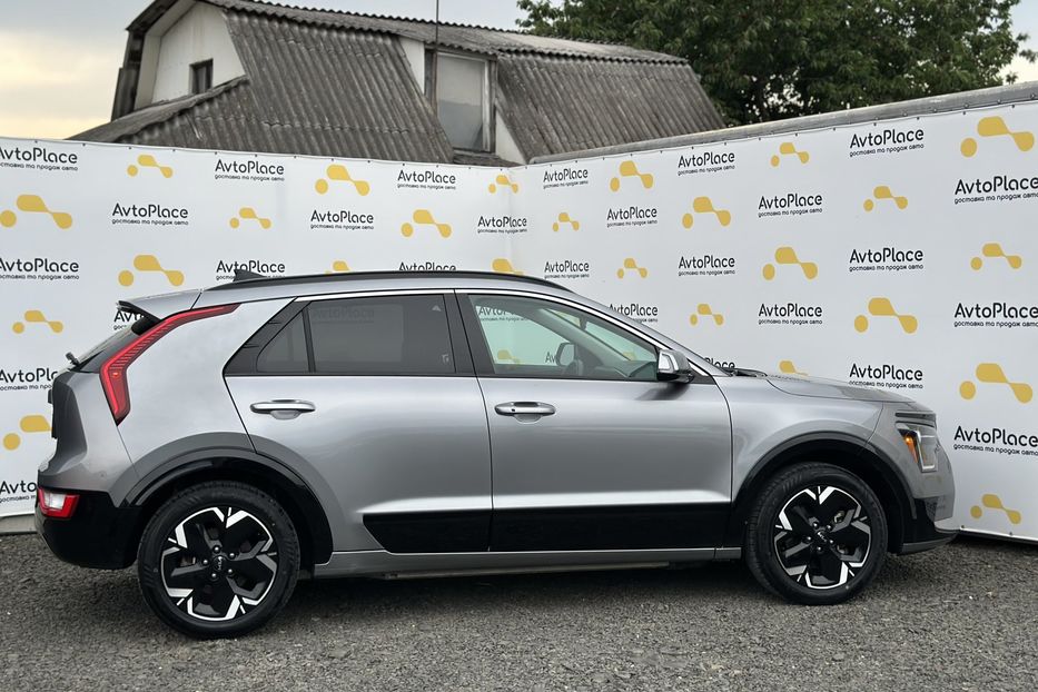 Продам Kia Niro 2023 года в Луцке