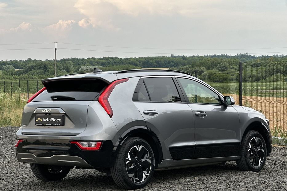 Продам Kia Niro 2023 года в Луцке