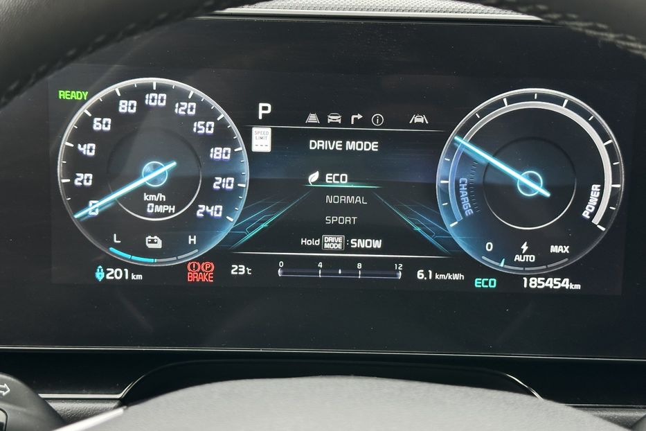 Продам Kia Niro 2023 года в Луцке