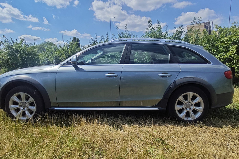 Продам Audi A4 Allroad 2.0 TFSI AT (211 к.с.) Quattro 2011 года в Киеве