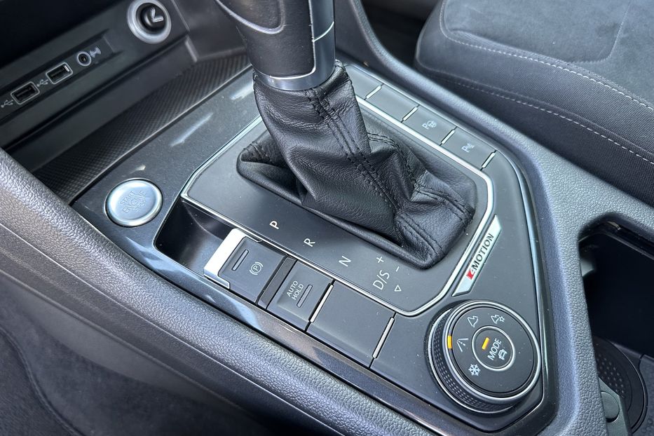 Продам Volkswagen Tiguan TDI 4motion 2018 года в Киеве
