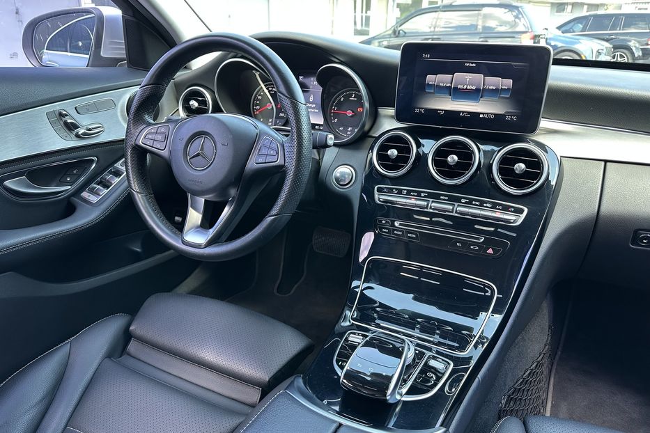 Продам Mercedes-Benz C-Class 220d 4matic 2016 года в Киеве