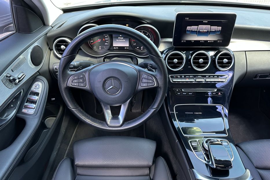 Продам Mercedes-Benz C-Class 220d 4matic 2016 года в Киеве