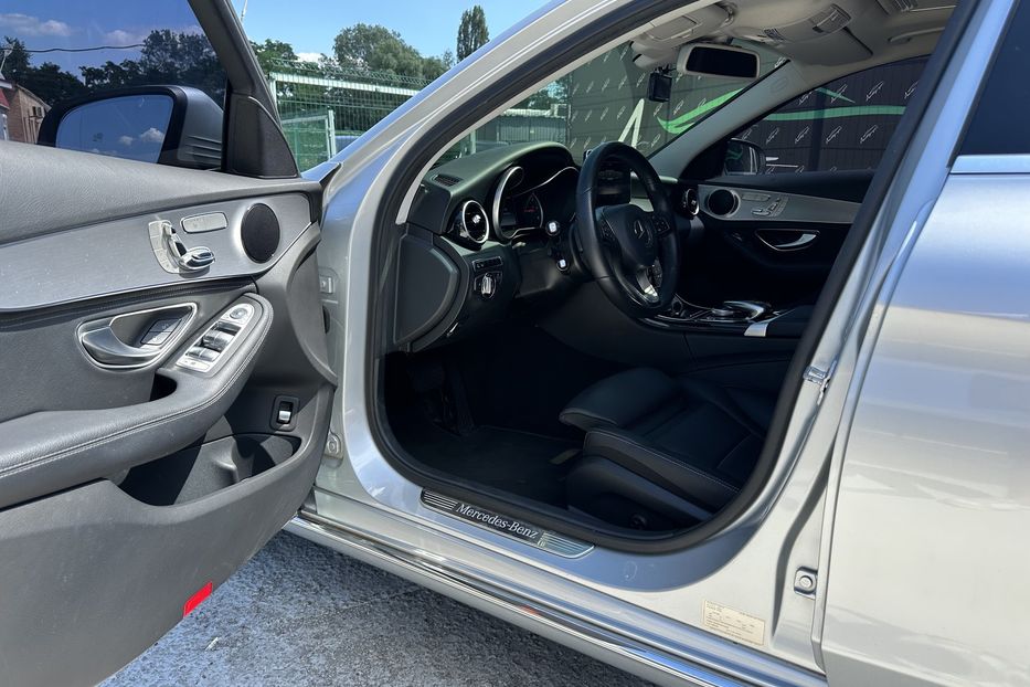 Продам Mercedes-Benz C-Class 220d 4matic 2016 года в Киеве