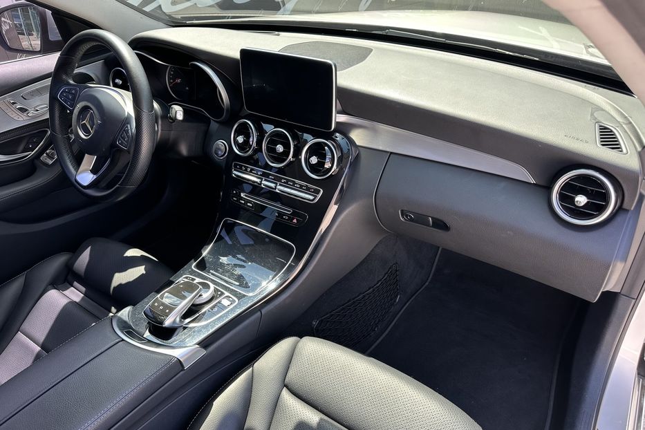 Продам Mercedes-Benz C-Class 220d 4matic 2016 года в Киеве
