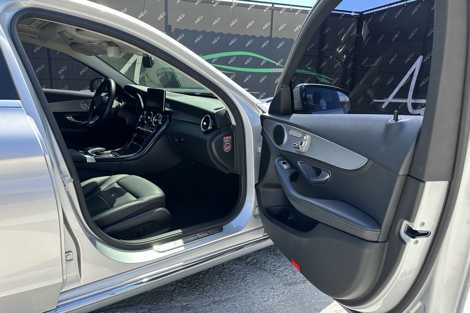 Продам Mercedes-Benz C-Class 220d 4matic 2016 года в Киеве