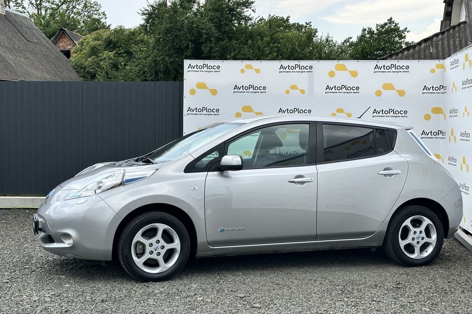 Продам Nissan Leaf 24 квт 2014 года в Луцке