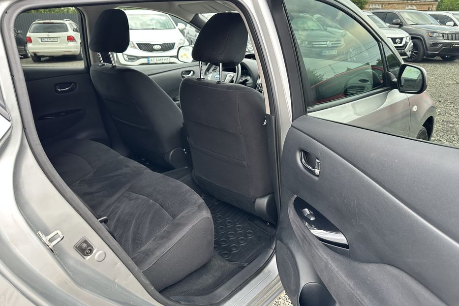 Продам Nissan Leaf 24 квт 2014 года в Луцке