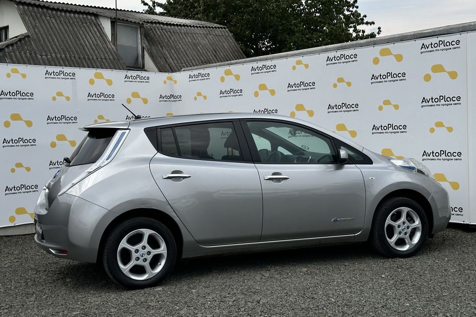 Продам Nissan Leaf 24 квт 2014 года в Луцке
