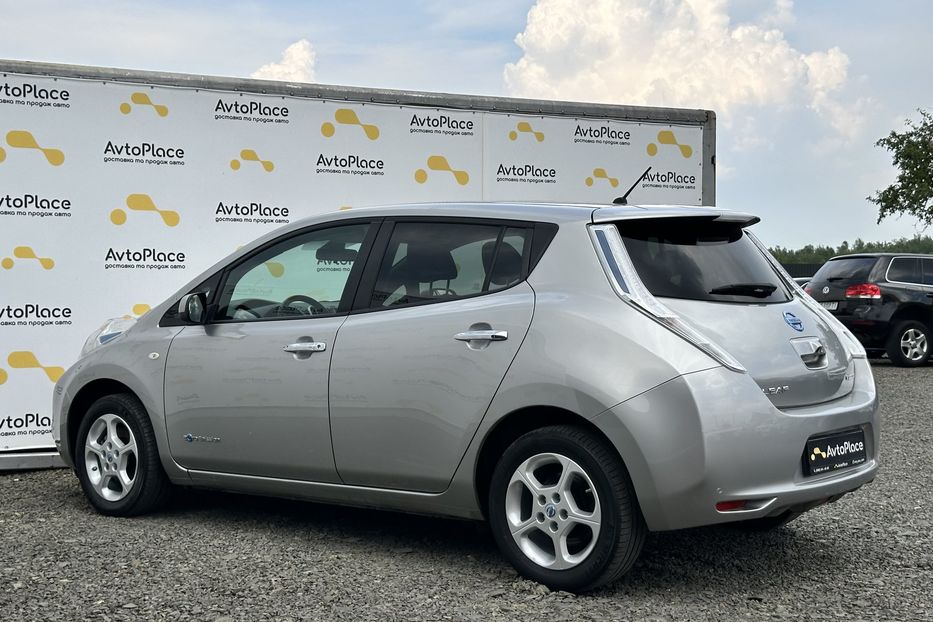 Продам Nissan Leaf 24 квт 2014 года в Луцке