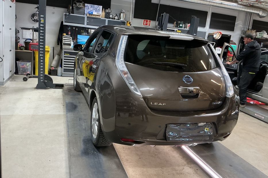 Продам Nissan Leaf 2017 года в Луцке