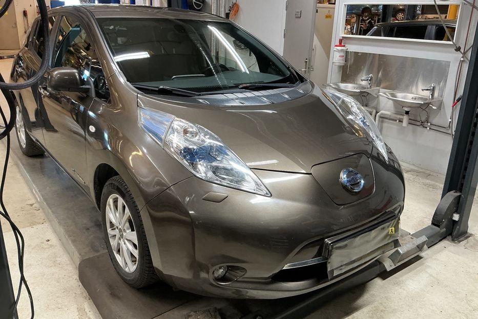 Продам Nissan Leaf 2017 года в Луцке