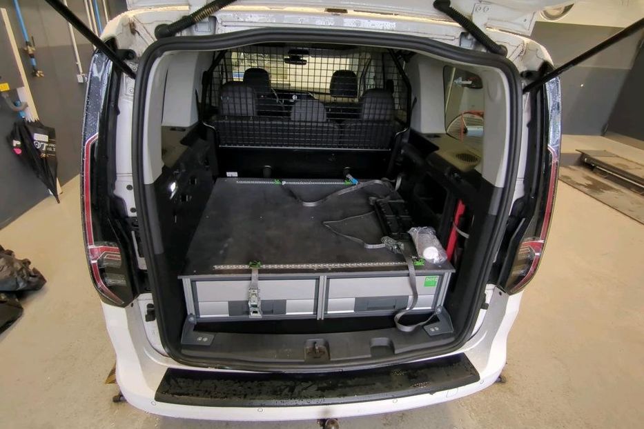 Продам Volkswagen Caddy пасс. Maxi 90kw цілий v6052 2022 года в Луцке