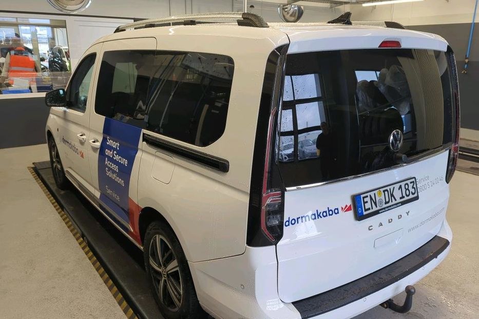 Продам Volkswagen Caddy пасс. Maxi 90kw цілий v6052 2022 года в Луцке