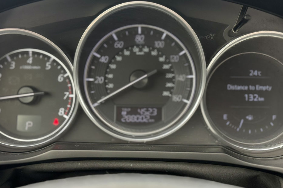Продам Mazda 6 2.5 SkyActive-G АT (184 к.с.)  2015 года в Киеве