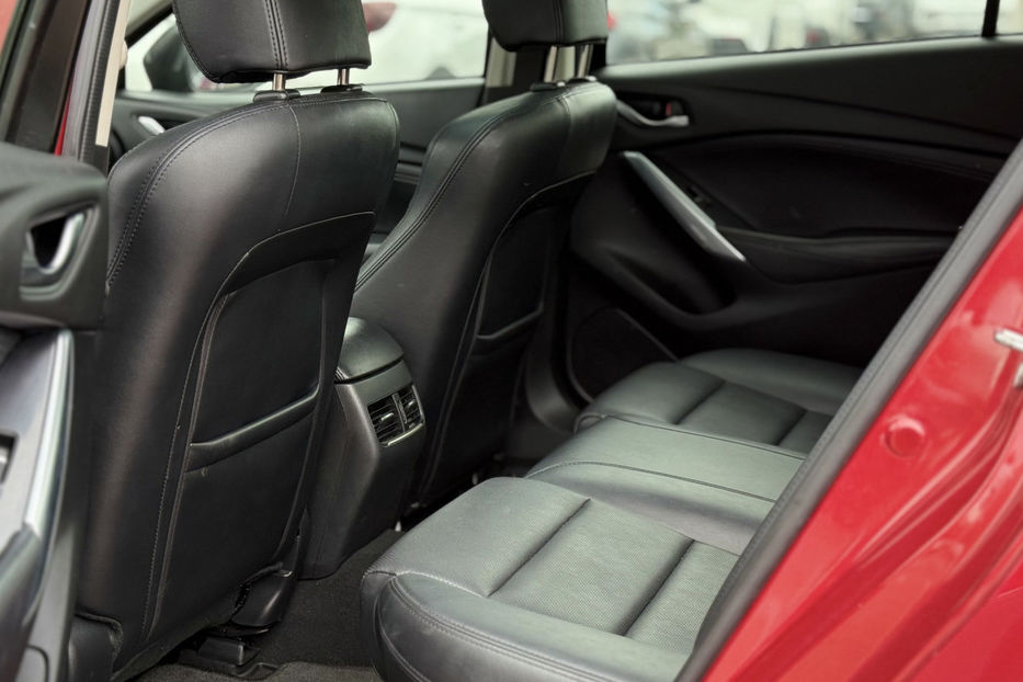 Продам Mazda 6 2.5 SkyActive-G АT (184 к.с.)  2015 года в Киеве