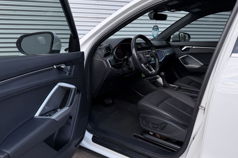 Продам Audi Q3 Quattro  авто в Рівному 2019 года в Ровно