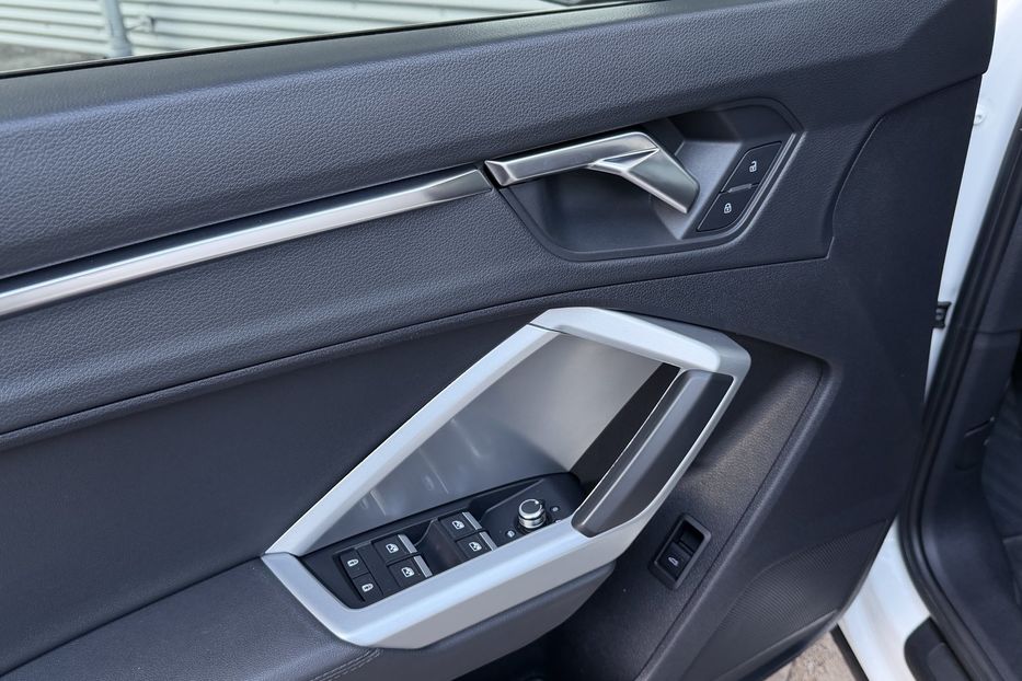 Продам Audi Q3 Quattro  авто в Рівному 2019 года в Ровно