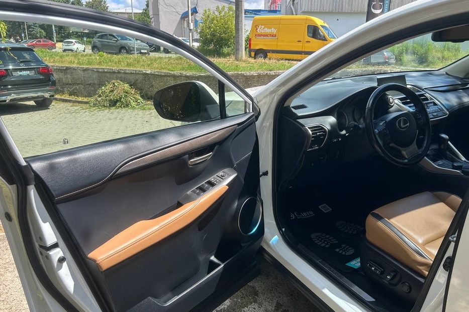 Продам Lexus NX 200 2017 года в Черновцах