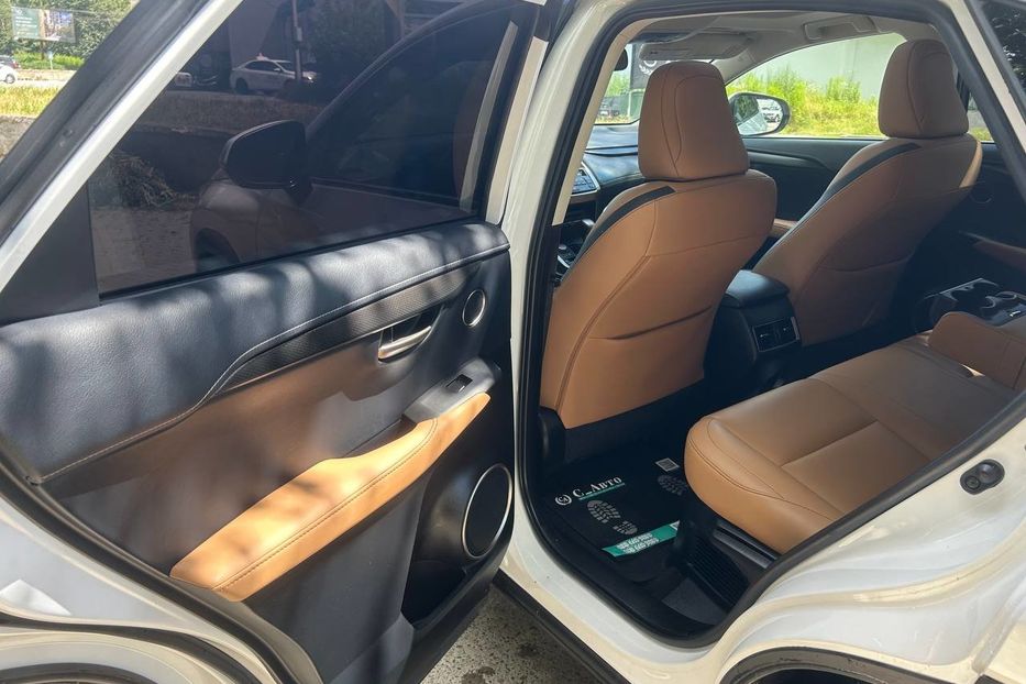 Продам Lexus NX 200 2017 года в Черновцах