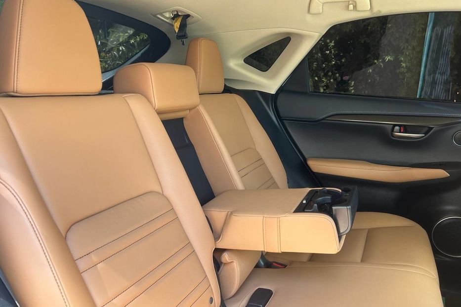 Продам Lexus NX 200 2017 года в Черновцах