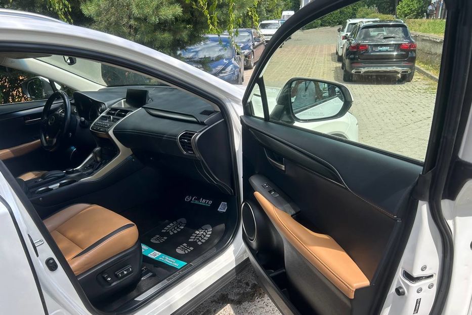 Продам Lexus NX 200 2017 года в Черновцах
