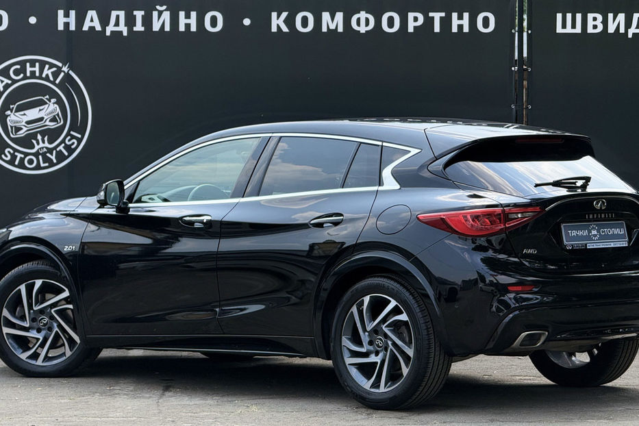 Продам Infiniti Q30 2.0 AT (211к.с.) AWD   2017 года в Киеве