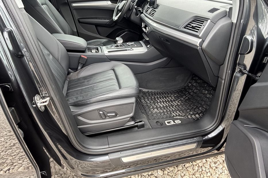 Продам Audi Q5 Quattro авто у Львові 2018 года в Львове
