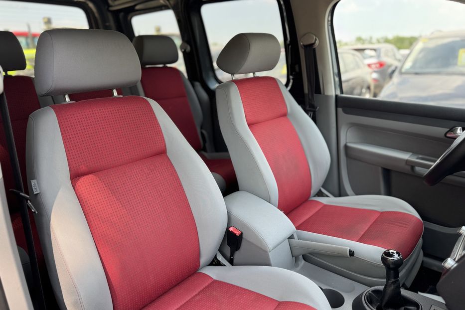 Продам Volkswagen Caddy пасс. COMIS  2009 года в г. Умань, Черкасская область