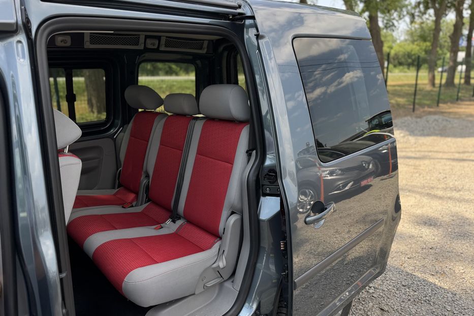 Продам Volkswagen Caddy пасс. COMIS  2009 года в г. Умань, Черкасская область