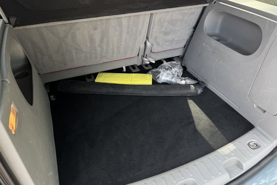 Продам Volkswagen Caddy пасс. COMIS  2009 года в г. Умань, Черкасская область