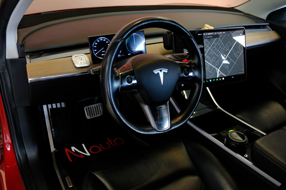 Продам Tesla Model 3 2019 года в Одессе
