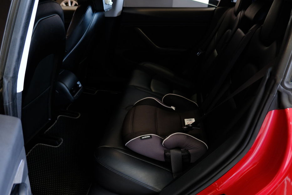 Продам Tesla Model 3 2019 года в Одессе