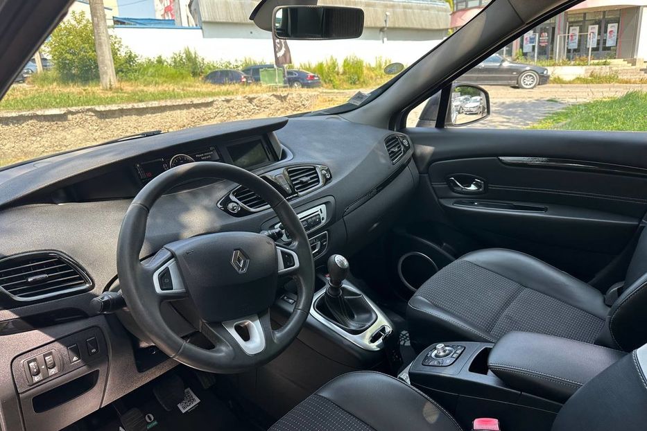 Продам Renault Scenic Grand 2012 года в Черновцах
