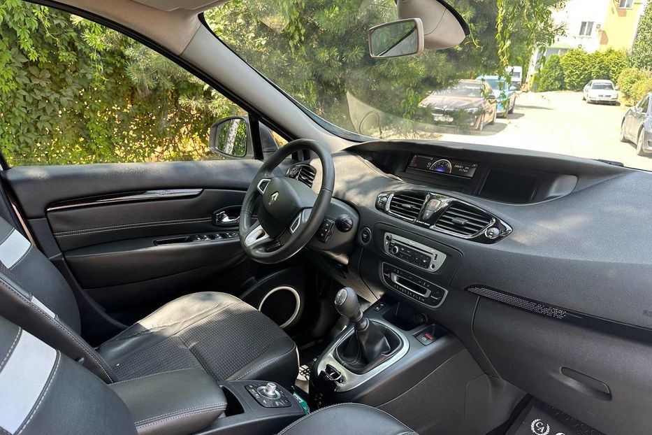 Продам Renault Scenic Grand 2012 года в Черновцах